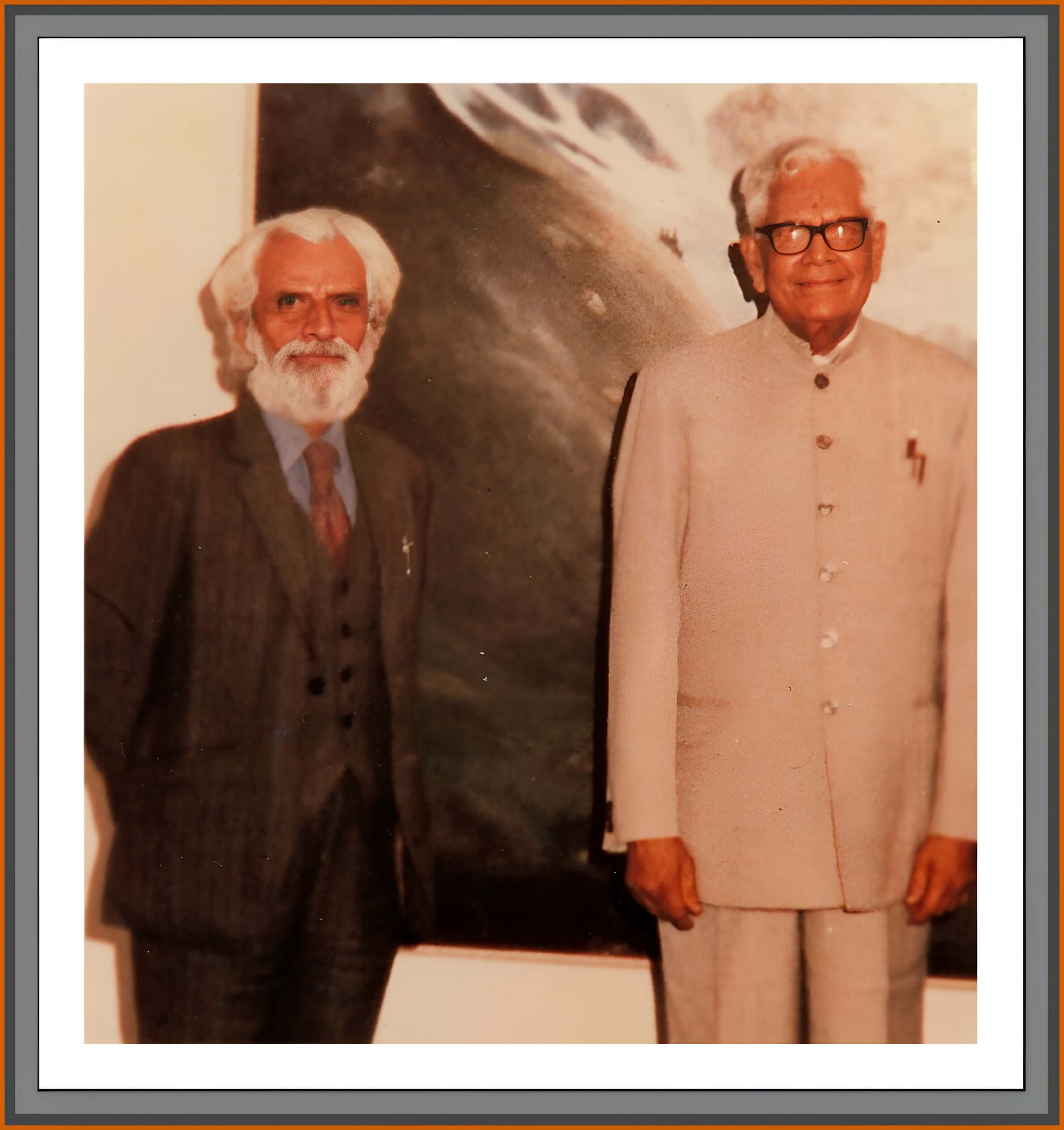Vice-President of India Shri Ramaswamy Venkataraman in conversation with Manohar Kaul at the exhibition
