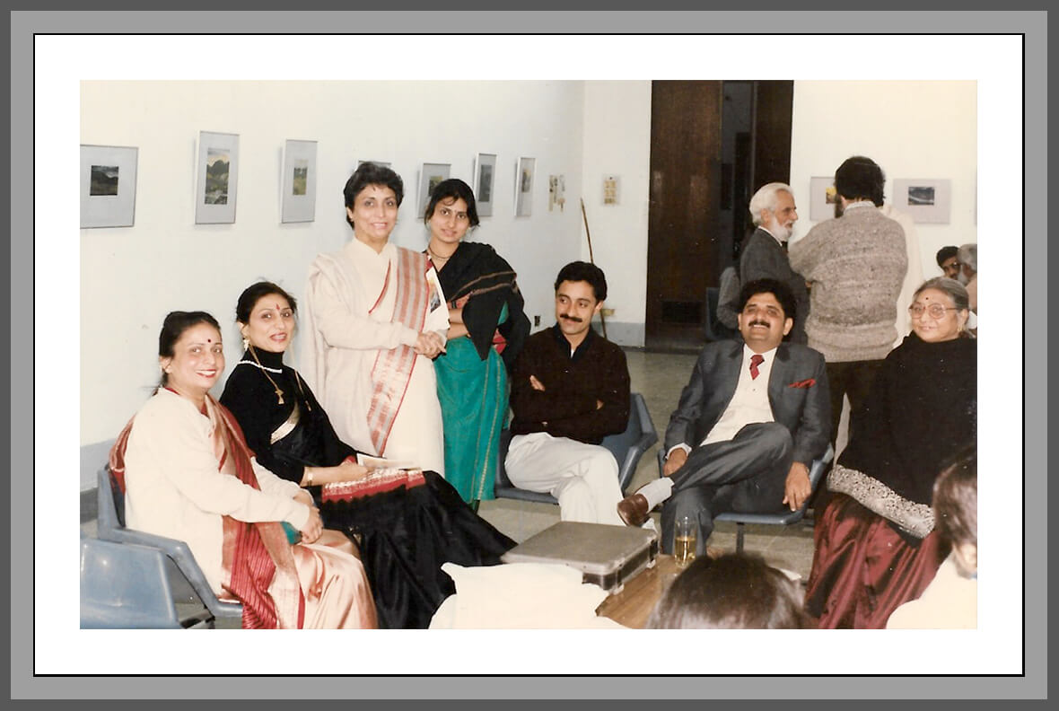 Sudha, Suman, Usha, Ritu, Vinod Kuchroo, Shammi Walia, and Mohini Kaul